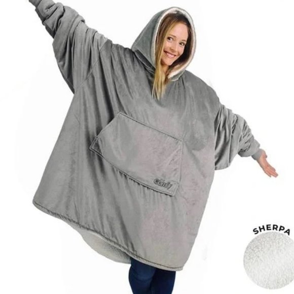 The Comfy Wearable Blanket - Picture 1 of 11